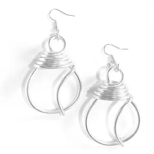 Silver Tori Earrings - Perfect for Any Occasion