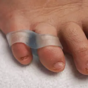 MediPediNYC+ Gel Pinky Toe Aligners (2pcs) – Stretchable, Washable, Reusable, Latex-Free, Unisex | Supports Toe Alignment & Comfort