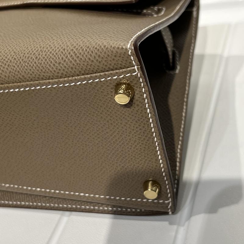 Pre-owned HERMÈS Epsom Shoulder Bags Hermes Kelly Sellier 20 “En Désordre” in Etoupe (U stamp)