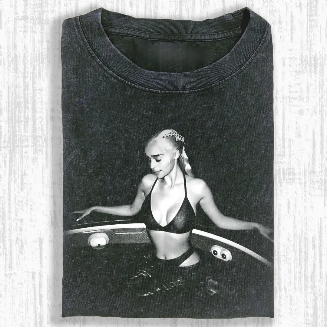 Game of Thrones Daenerys T-Shirt, Vintage Aesthetic Tee, Comfort Colors Style, Fan Gift, Casual Unisex