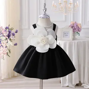 Baby girl black camisole puffy skirt adorned with oversized white flowers, elegant and exquisite party banquet, eye-catching outfit for baby clothes