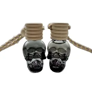 Tinted Black Hanging Skull Air Diffuser for Aromatherapy Unique Design with Skulls for Relaxation and Stylish Atmosphere