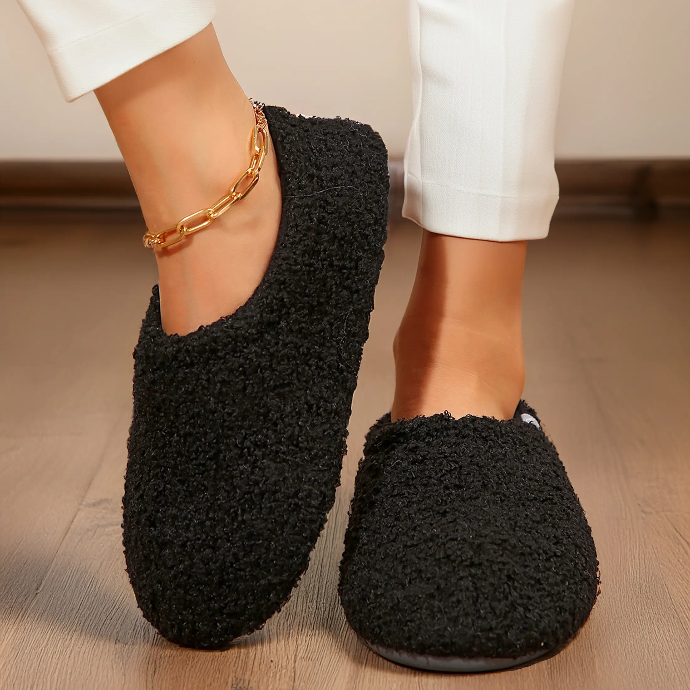Women's Fuzzy Memory Foam Slippers Warm Cozy Shearling House Slippers for Ladies Supportive Slip on Indoor Home Shoes