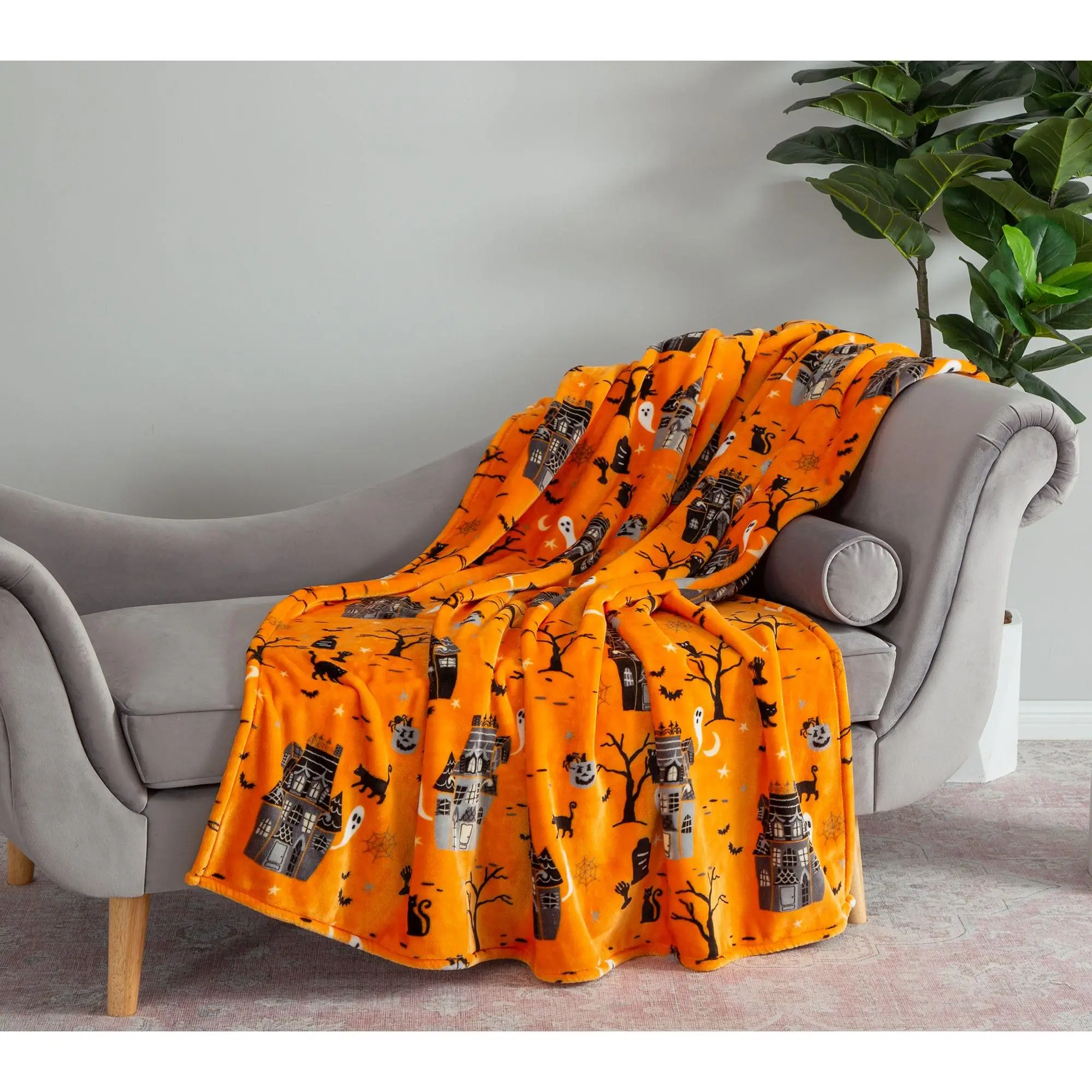 Berkshire Velvetsoft Plush Halloween 60x70 Throw