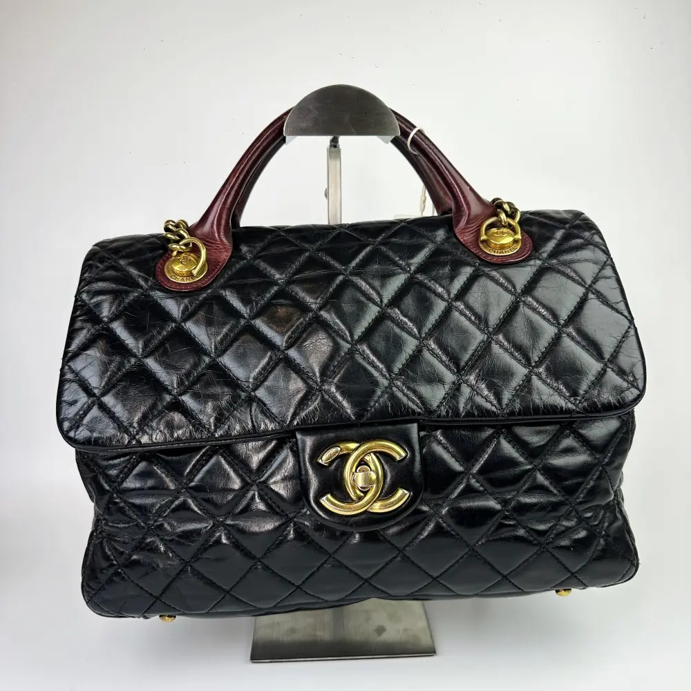 Pre-owned CHANEL 543 Classic Flap Top Handle Aged Calfskin Leather Diamond Quilted Chain Shoulder Bag, Pre Loved Messenger Bag with Quilted Design, Final Sale