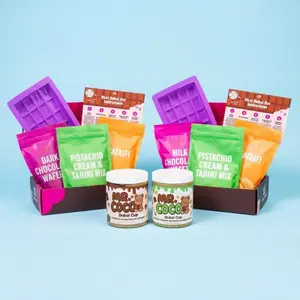 [HOLIDAY BUNDLE] Pistachio & Hazelnut 20oz Jars + Milk & Dark Dubai Bar DIY Kits
