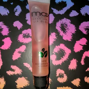 fun flavored lipgloss in Strawberry, mango, bubblegum and more..