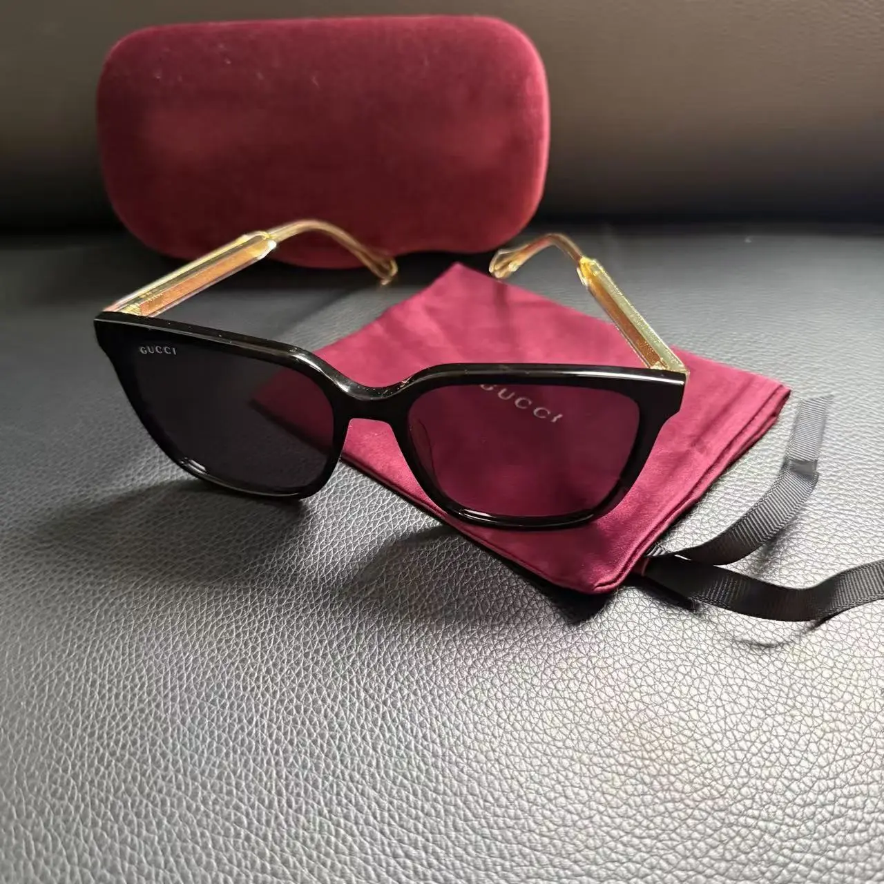 Pre-owned Pre Loved Gucci Square Frame Designer Shades Black & Gold