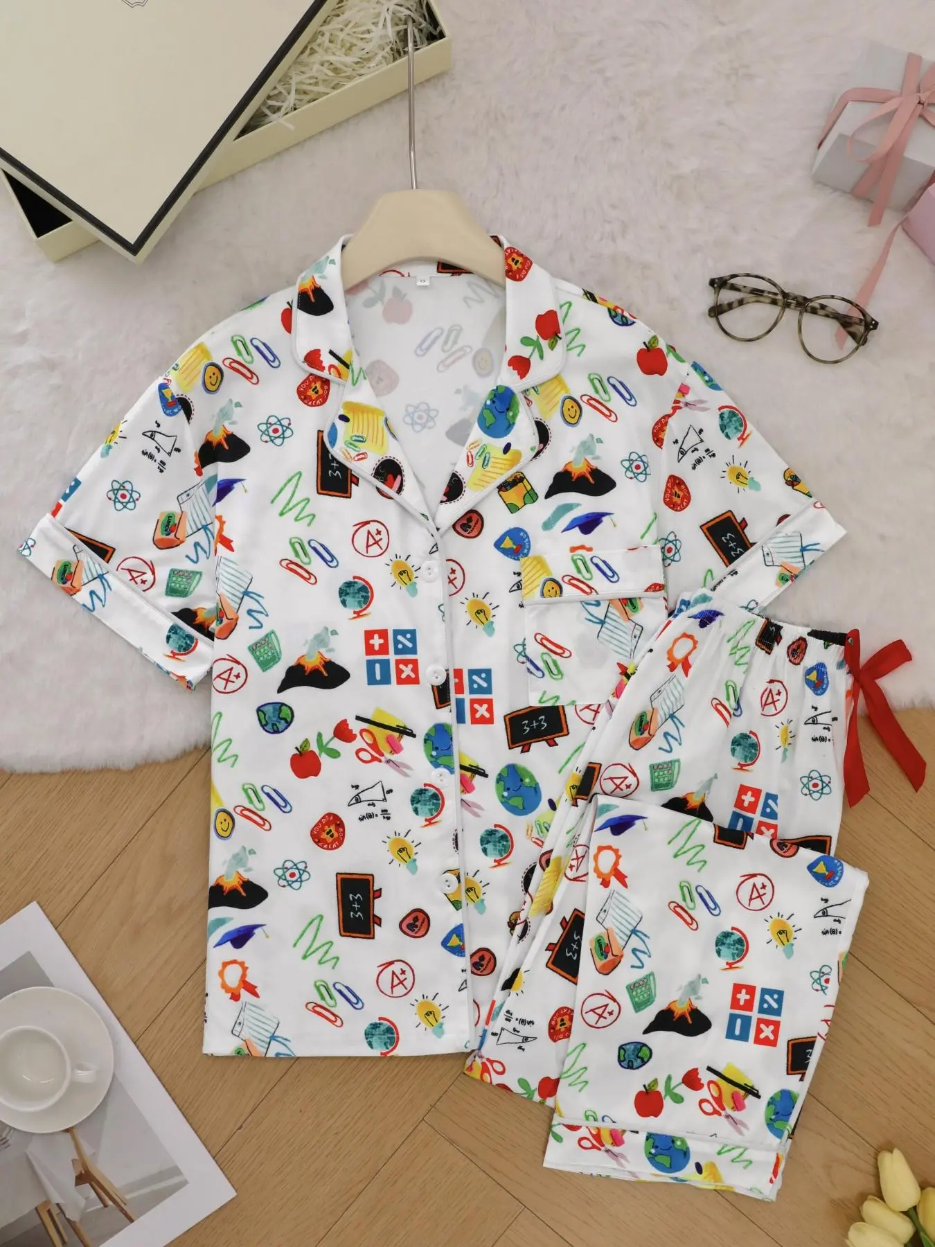 Women's All Over Print Lapel Neck Button Front Shirt & Pants Pajama Set, Casual Comfy Short Sleeve Top & Trousers Set, Ladies Sleepwear for Spring Summer Fall, Soft Lounge Sets, Comfy Pyjama Set, Breathable Pjs, Pyjamas