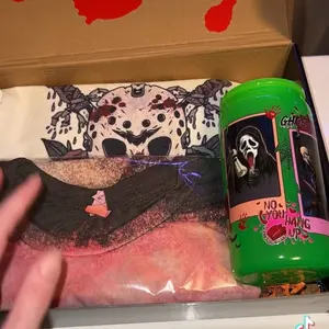 Horror Box - Choose Your Side T-Shirt and Get a 20oz Tumbler, Glass, Plastic, or Frosted Drinkware - Bottles, Gifts, Cup, Mugs