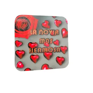 Magnet with "LA NOVIA MAS HERMOSA" Design, Red Roses & Heart Shapes, Ideal for Personalization and Display