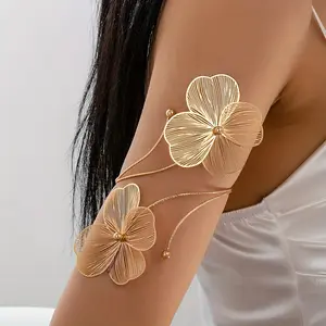A New Floral Arm Cuff: Openwork Flower Armband-A Versatile Accessory with a Minimalist, Stylish Design