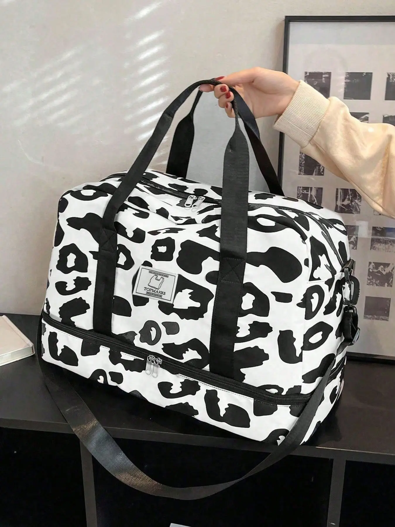 sports print travel bag, travel duffels, Travel duffle, daily design large capacity shoulder bag multi-function milk pattern handbag leisure sports fitness bag suitable for short trips and business trips