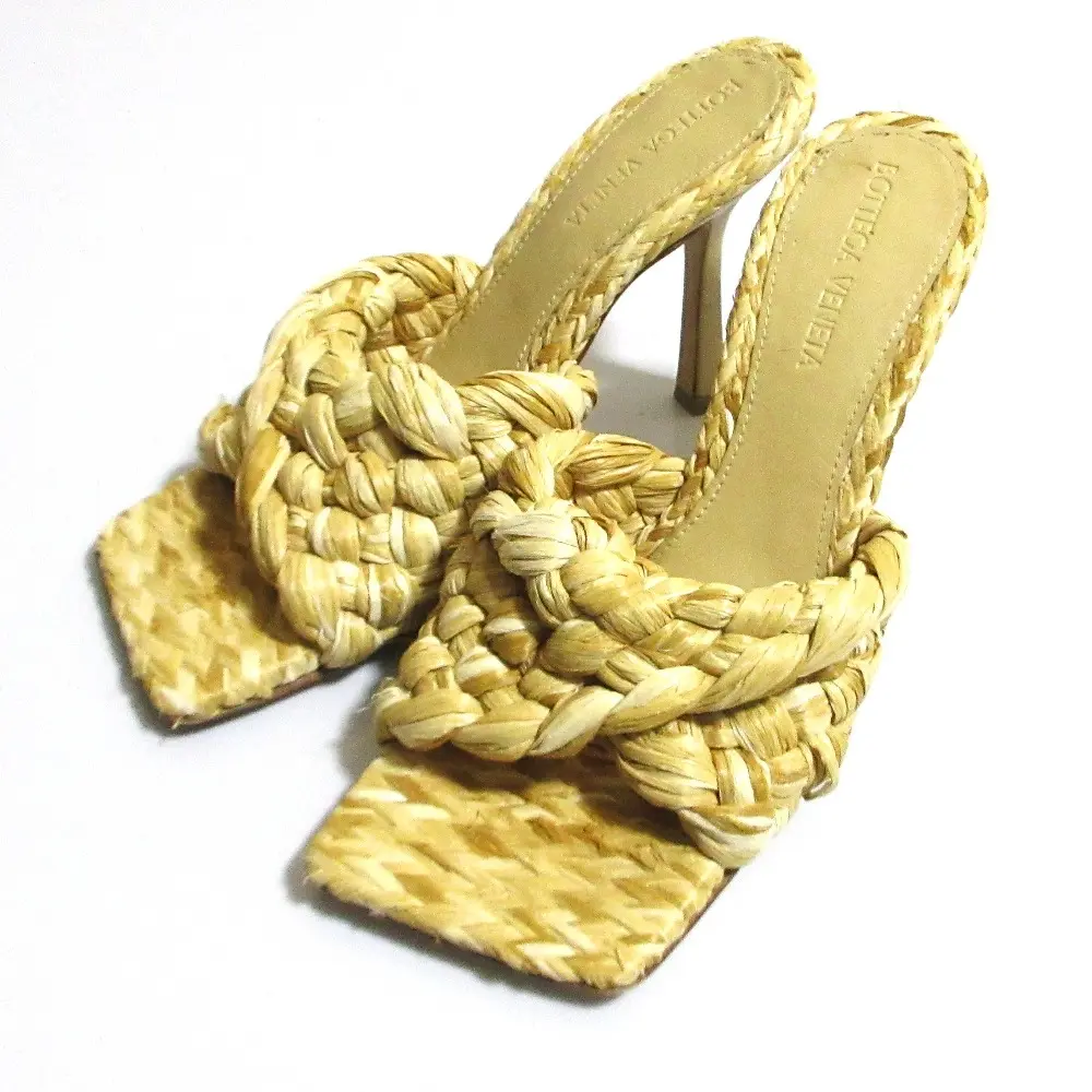 Pre-owned BOTTEGA VENETA Straw Small Leather Goods Raffia Mule Sandals