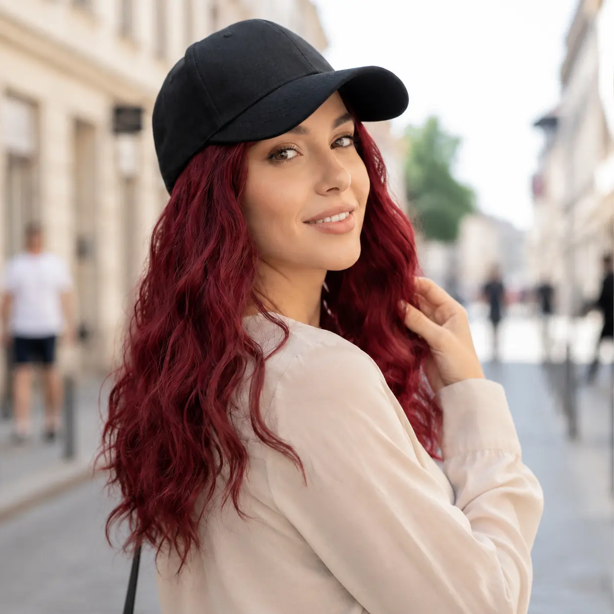 Burgundy Wavy Hair Baseball Cap Wig, Medium Length Synthetic Hair Hat for Women No Fuss All-in-One Wig Cap, Burgundy Water Wave Curly Hair Baseball Cap, Trendy & Flattering Style