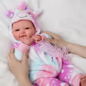 17 Inch Realistic Reborn Doll, 1 Set Lifelike Newborn Doll with Clothes & Accessories, Lovely Companion Toys for Birthday Gifts, Soft Cuddly Gift