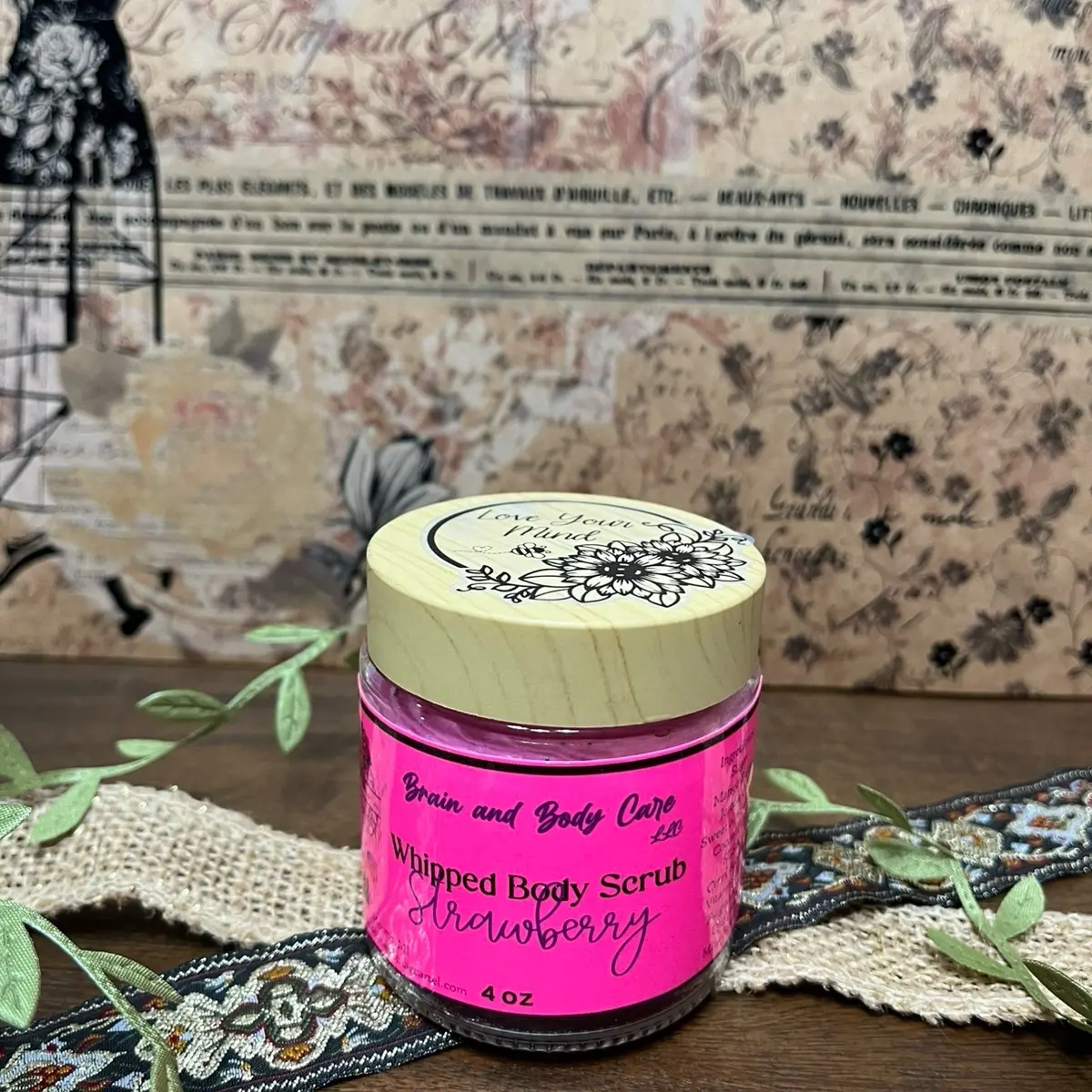 Natural Strawberry Whipped Body Scrub with Mango Butter and Sugar for Exfoliating and Moisturizing Skin - Gentle Radiant Body Care Exfoliant Exfoliate Exfoliate Cleansing Hydrating Moisturizer Scent Smooth