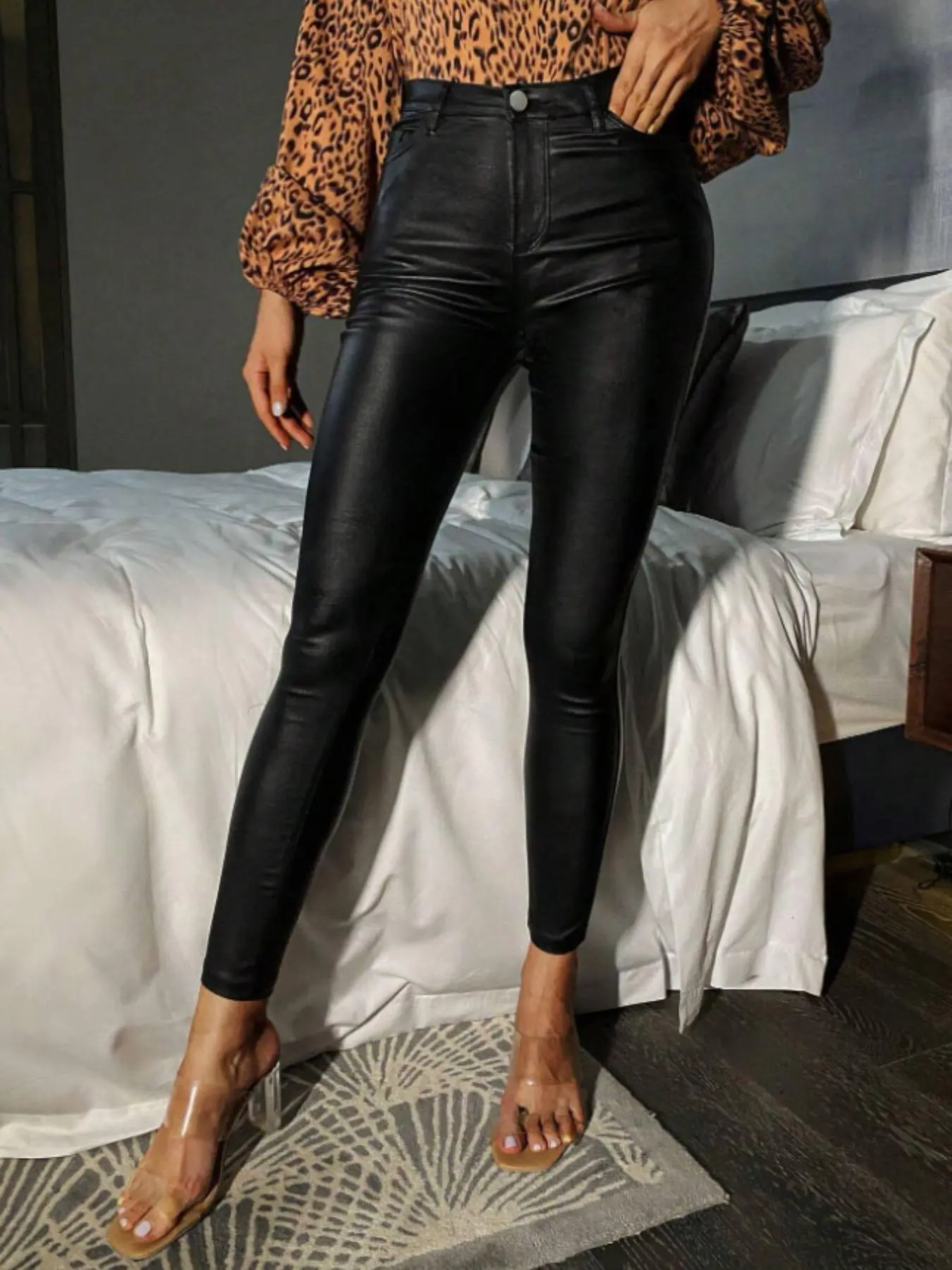 Women's Solid High Waist Slim Pocket Fabric Leggings, Fashion Elegant Chic Casual Comfy Button Fly Skinny Trousers for Daily Outdoor Wear, Ladies Bottoms for All Seasons Womenswear