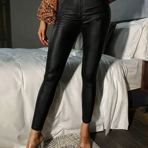 Women's Solid High Waist Slim Pocket Fabric High Rise Leggings Pockets, Fashion Elegant Chic Casual Comfy Button Fly Skinny Trousers for Daily Outdoor Wear, Ladies Bottoms for All Seasons Womenswear