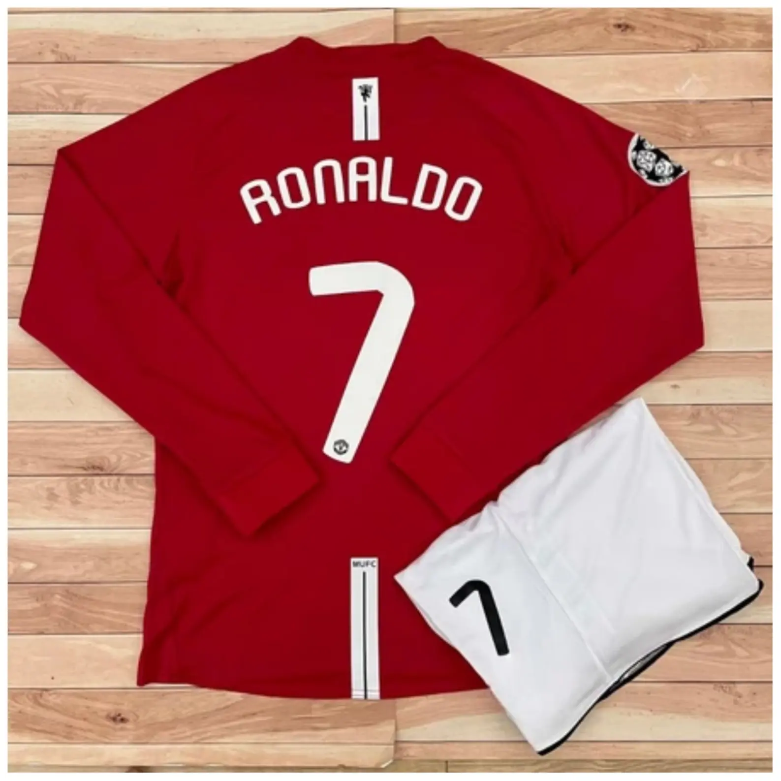 Red long sleeves #7