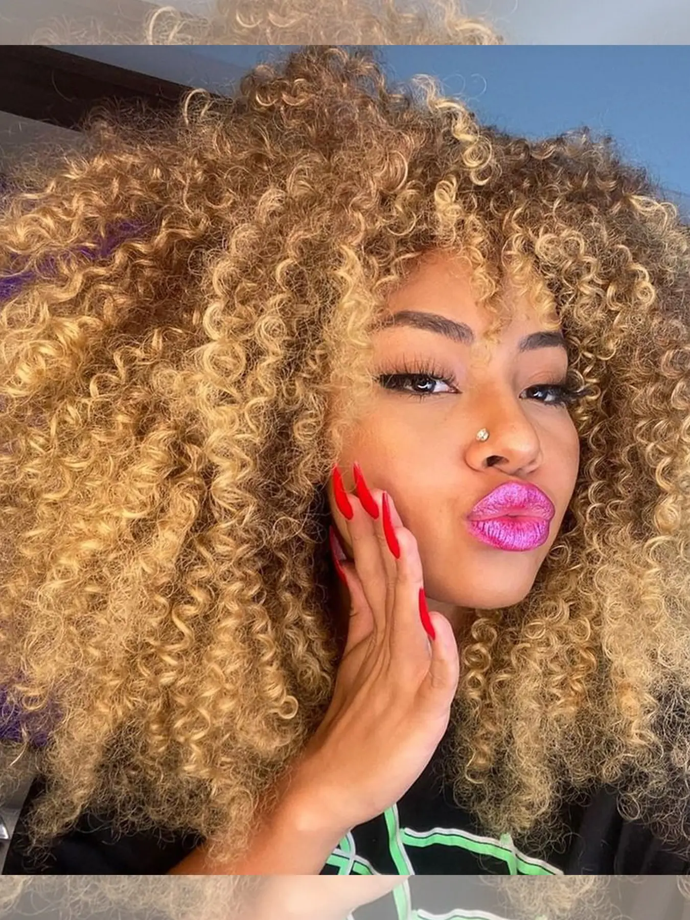 14 Inch Ombre Blonde Long Afro Bomb Kinky Curly Wig with Bangs, Glueless Synthetic Hair Wig for Women, Short Wigs with Bangs, Synthetic Material Wigs