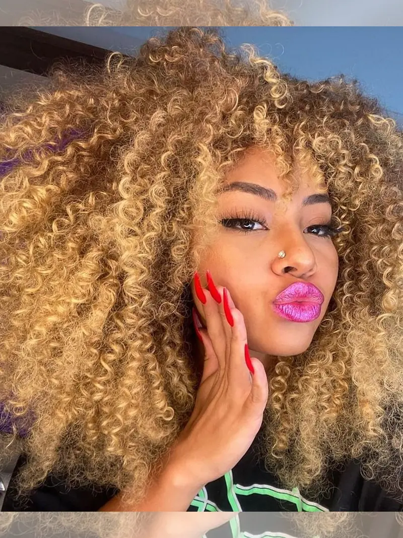 Wigs 14 inch curly blond - TikTok Shop display picture 2