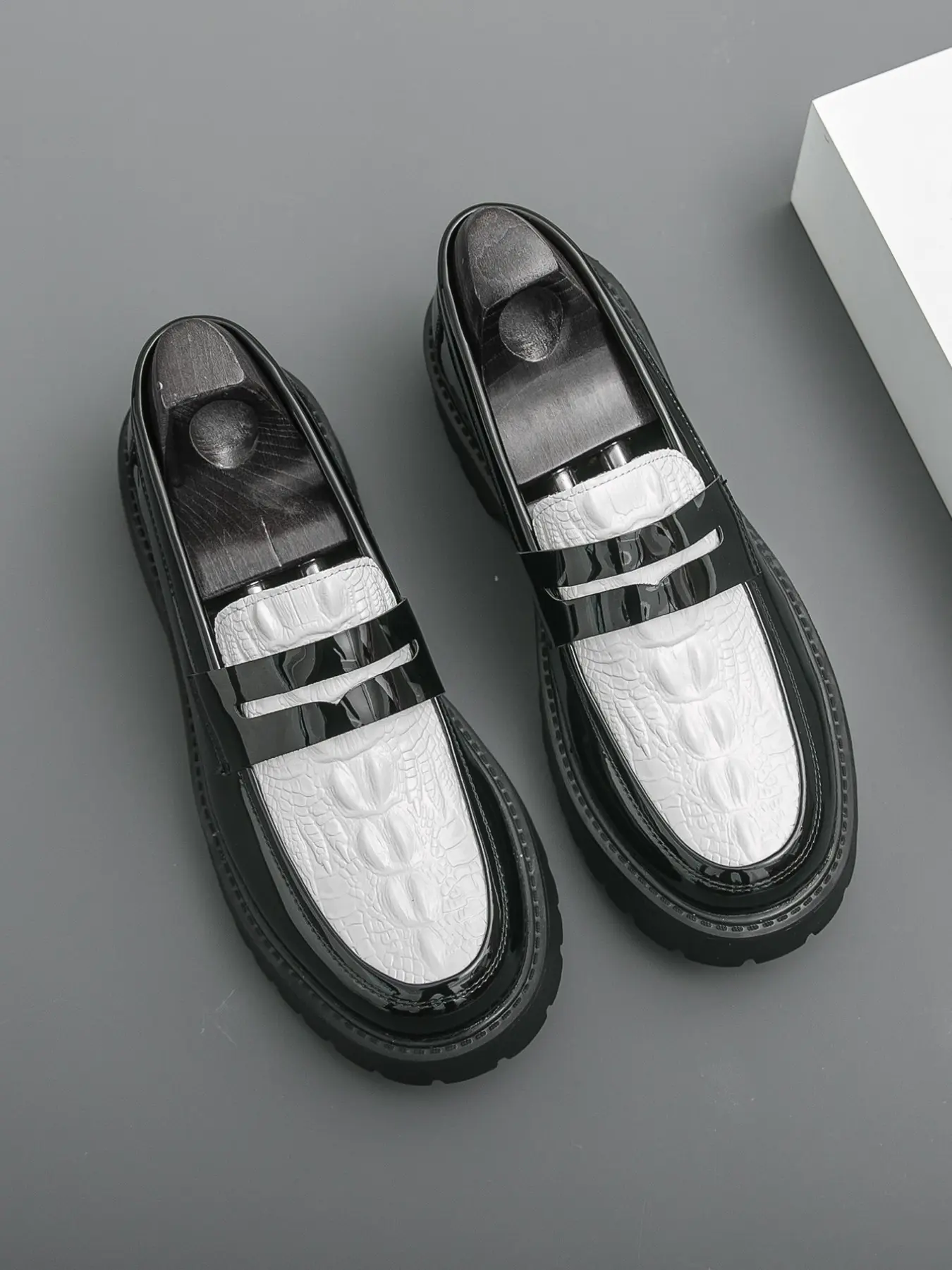 Men's business formal Oxford Shoes with lightweight soles, comfortable men's round-toe height-increasing casual Fashion shoes, suitable for weddings, parties, work, and commuting, preppy style suitable for all occasions