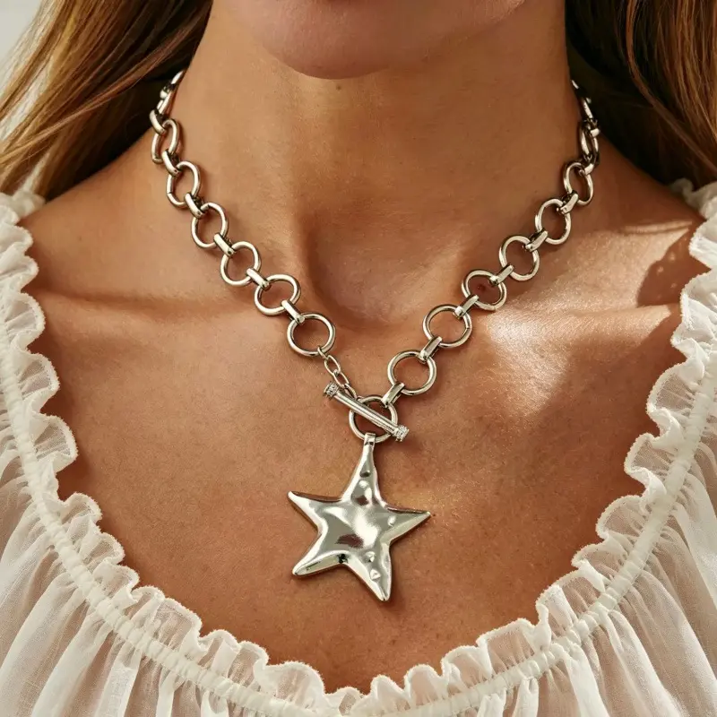 Women's Long Alloy Casual Style Necklace - Paperclip-O-Link Chain with Hammered Star Pendant, Front Toggle Clasp, Elegant Gift for Her, Chain Jewelry Necklaces for Daily Wear, Casual Style Necklaces