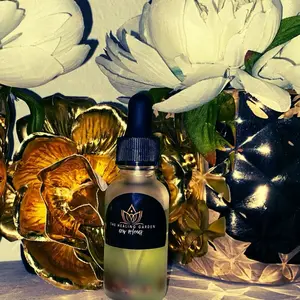 Healthcare Healing Oil - Therapeutic Essential Oil in Glass Bottle with Black Cap - Therapy Moisture Clear