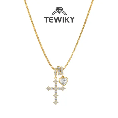 TEWIKY 14K Gold Plated, Gold 1mm Box Chain with Three Cubic Zirconia Rings, Hanging Cubic Zirconia Small Four-Leaf Clover Cross / Bezel-Set Heart Cubic Zirconia Pendant Necklace, Birthday Gift, Elegant and Fashionable Women's Jewelry Necklace