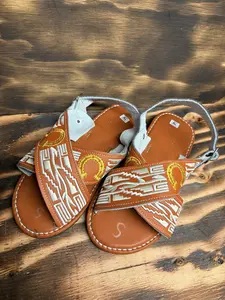 Huarache Cruzado Herradura Blanco y Dorado
