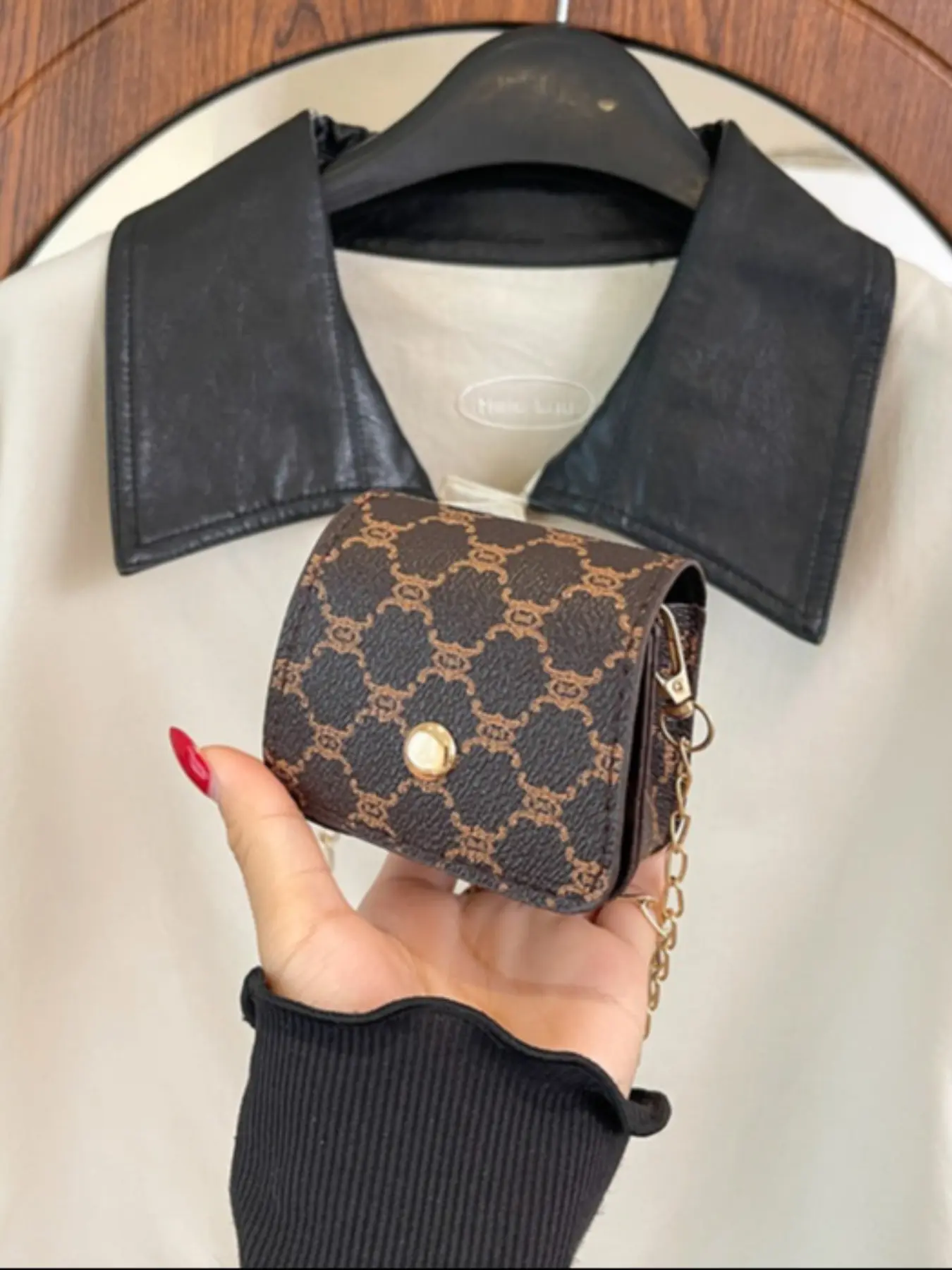 Women's Mini Metal Buckle Chain Wallet Bag, Letter Print Design, Casual Daily Use, Small Coin Purse, Fashion Accessory, Crossbody Purses, Crossbody With Chain, Crossbody Wallet Purse