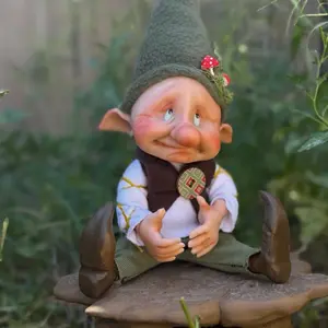 Duende del Bosque Handcrafted Fantasy Gnome with Green Hat and Brown Vest for Decorative Display