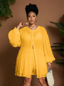 【Plus-Size】 Women’s Two-Piece Set Featuring A Top and Shorts with Ruched Lantern Sleeves; A Lightweight, Breathable Long-Sleeve Waist-Cinching Set for Spring and Summer, Suitable for Dates, Vacations, and Everyday Wear—Plus-Size Women’s Two-Piece Outfit.