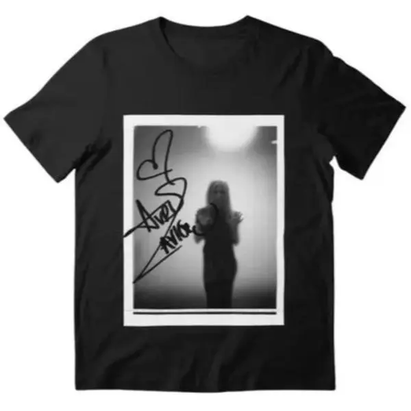 Rock the Look with Avril Lavigne T-shirt Collection Tshirt T-Shirt