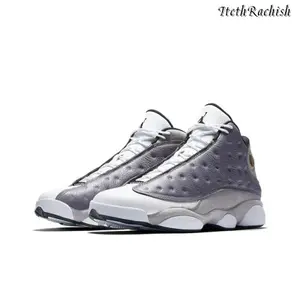 Retro stylish grey classic sports shoes, outdoor running shoes, comfortable basketball shoes