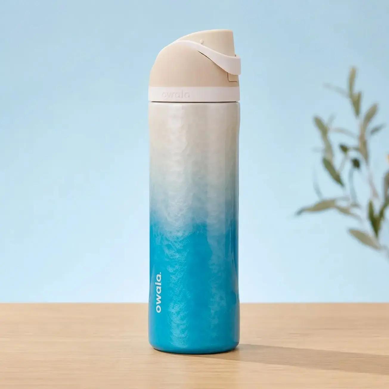 Owala FreeSip 24oz Rolling In Blue Ombre Insulated Stainless Steel Water Bottle with Straw Lid Beach Travel Gym School Tumbler MOW