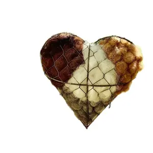 BirdNestingHeartOutdoor,Heart Shaped Bird Nest Portable Hanging Bird House Decorative Garden Yard Ornament Easy Mount Anywhere