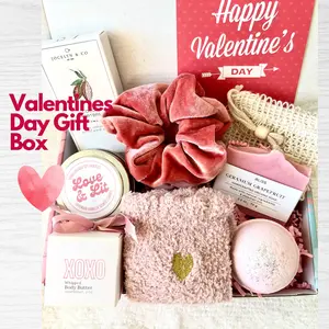 Valentines Day Gift for Her | Valentines Day Package for Her, Girlfriend | Valentines Day Spa Gift Box | Valentines Day Gift Basket