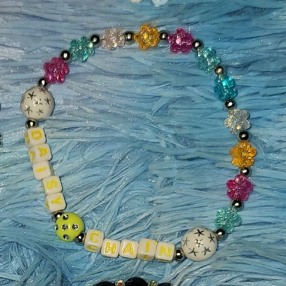 Daisy Chain (Iridescent Star)