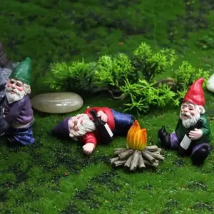 Creative Gnome Design Resin Craft (4 Counts), Miniature Garden Ornament, Fun Garden Gnome, Garden Gnome Statue, Micro Garden Decoration for Yard, Patio, Lawn, Indoor and Outdoor Decoration, Home Decor