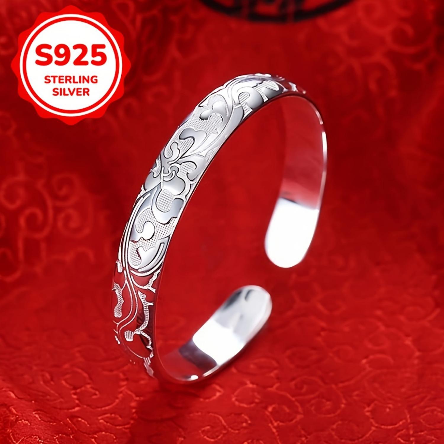 Creative And Stylish Open S925 Silver Bracelet for Women, a Floral-Themed Accessory Perfect As a Gift for Family.