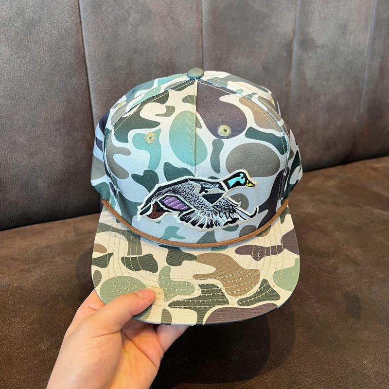 [Hunting Gear] Mallard Duck Camo Rope Trucker Hat - Snapback Cap for Men - Valentine Gift for Him - Accessories - Unisex Style