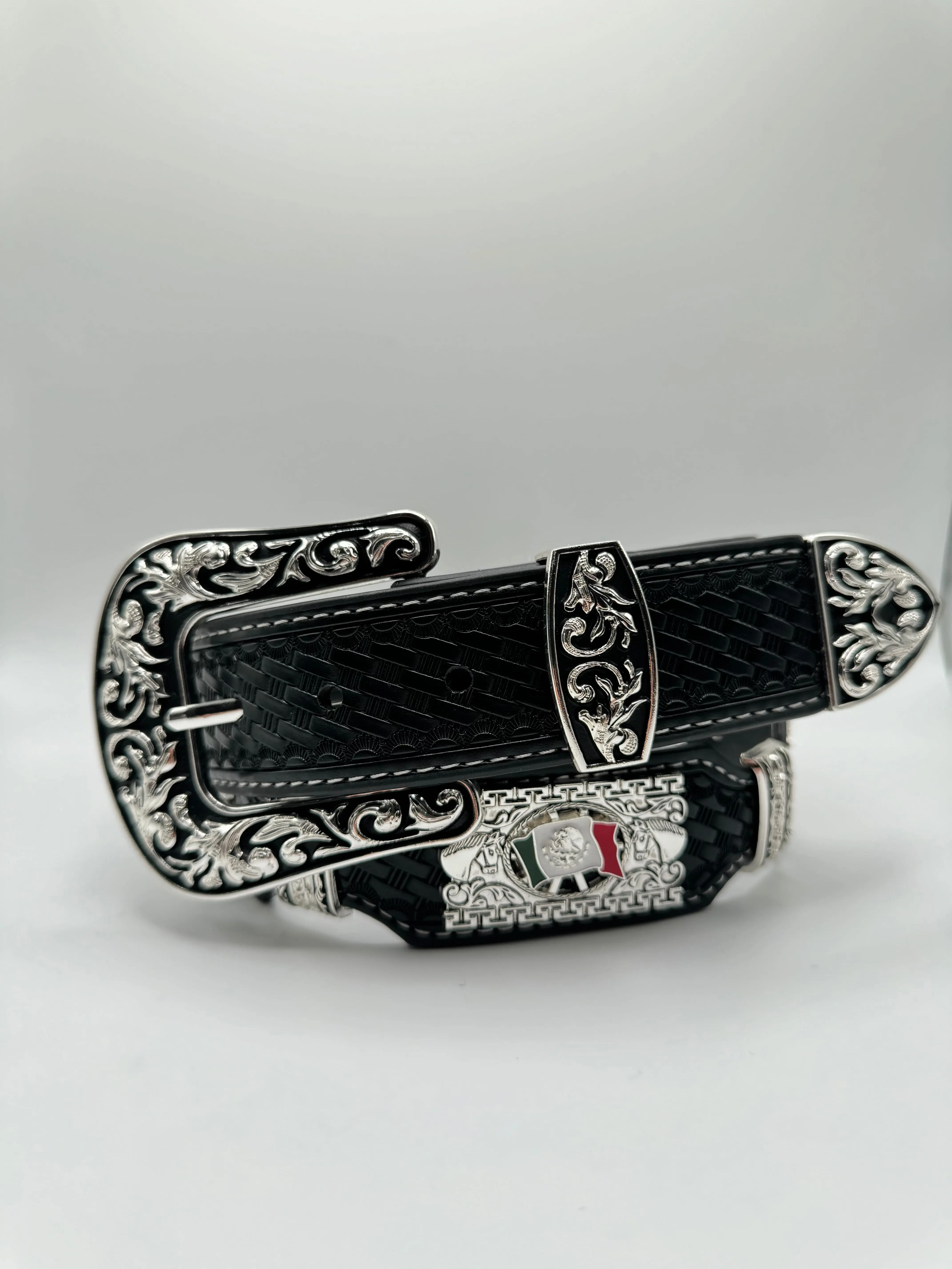 Cinto De Concho Con Bandera de Mexico Color Negro