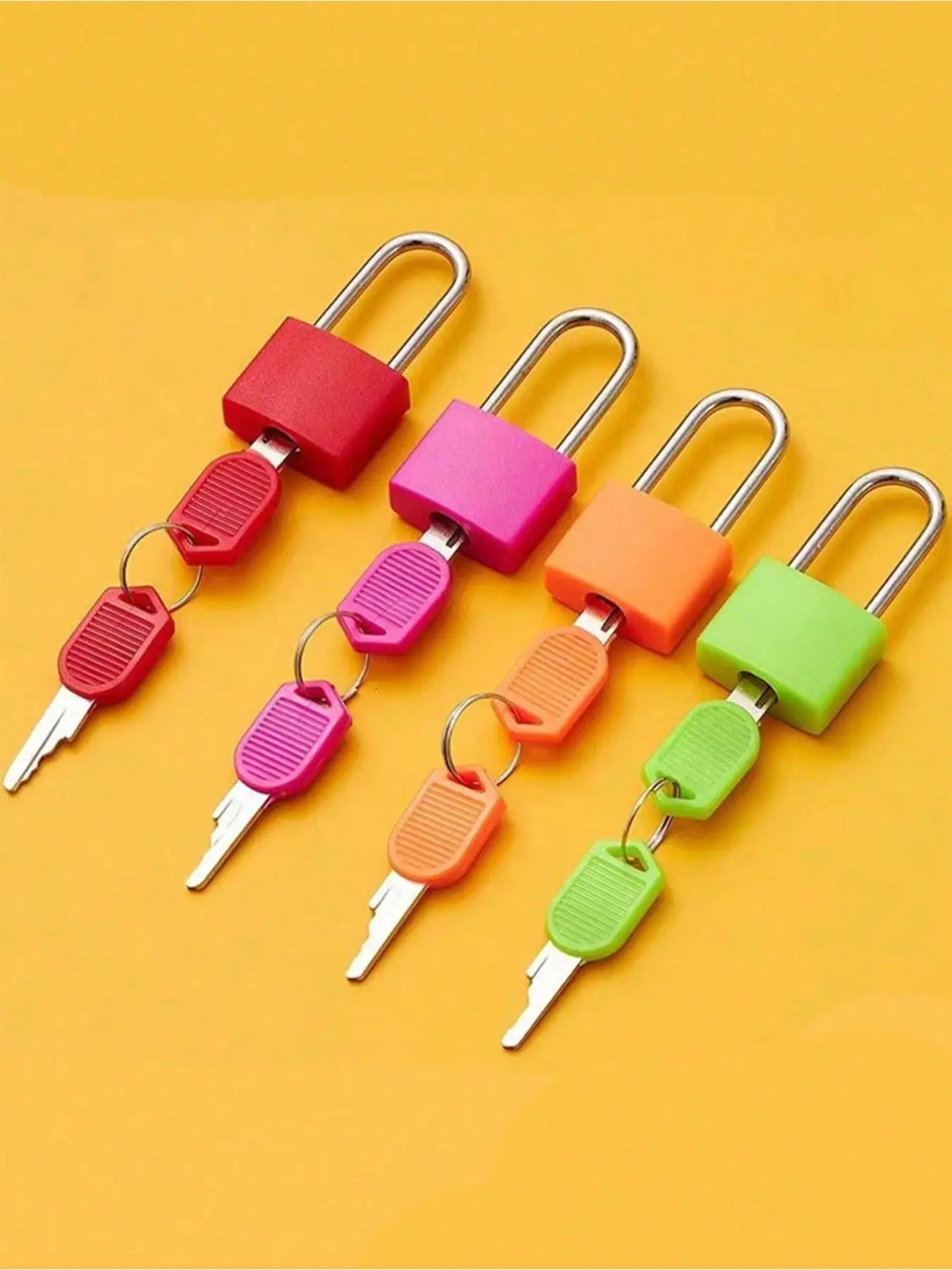 Portable small colored plastic luggage padlock, Anti Theft Padlock, 1 padlock with 2 keys, colored shell/23mm zinc alloy/TSA certified luggage lock, Anti Theft Locks