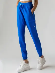 Thèis - The Scrub Joggers by Konga Wear