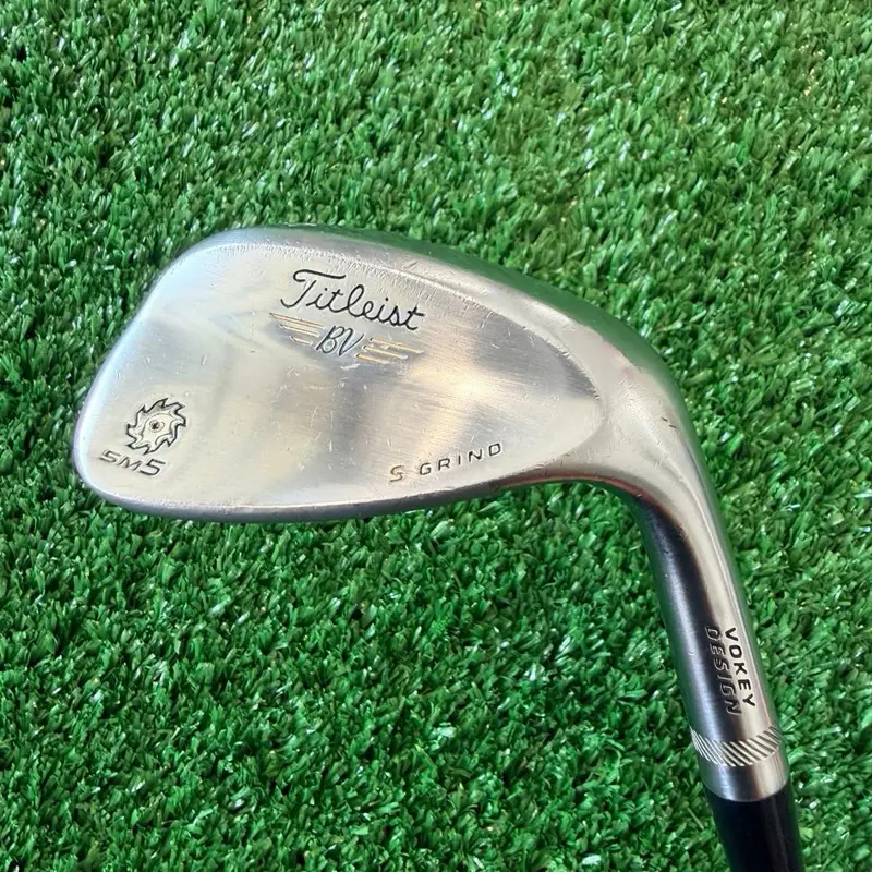 56* 10 bounce S grind wedge - great condition