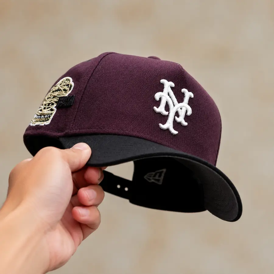 New Era 9FORTY NY MET, LA Dodgers, NY Yankees Curved Brim Baseball Hat, Red Embroidered LA Logo & Red Undervisor, MLB Streetwear Cap, Collector’s Limited Edition 2026 Urban Streetwear Gorra premium, moda urbana para hombres y mujeres