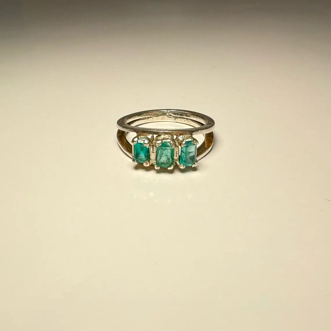 Swat Size 7 Emerald Ring from Pakistan, 925 Silver, Featuring Natural Emerald