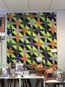 Mary Engelbreit Spooky Cute Halloween Quilt Kit with Annie Quilt Pattern by Erica Jackman – Vibrant Halloween Decor